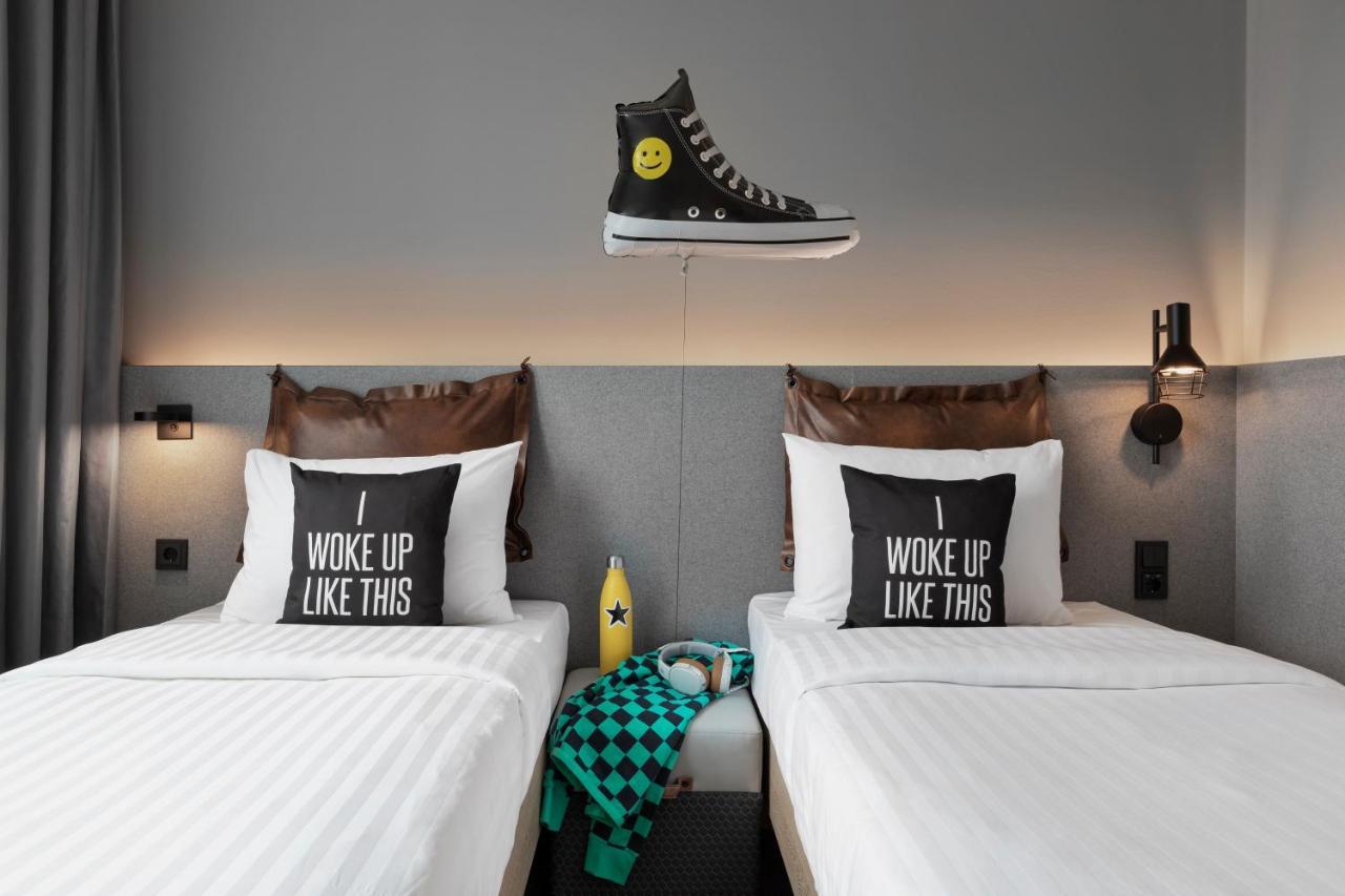 Moxy Duesseldorf City Εξωτερικό φωτογραφία