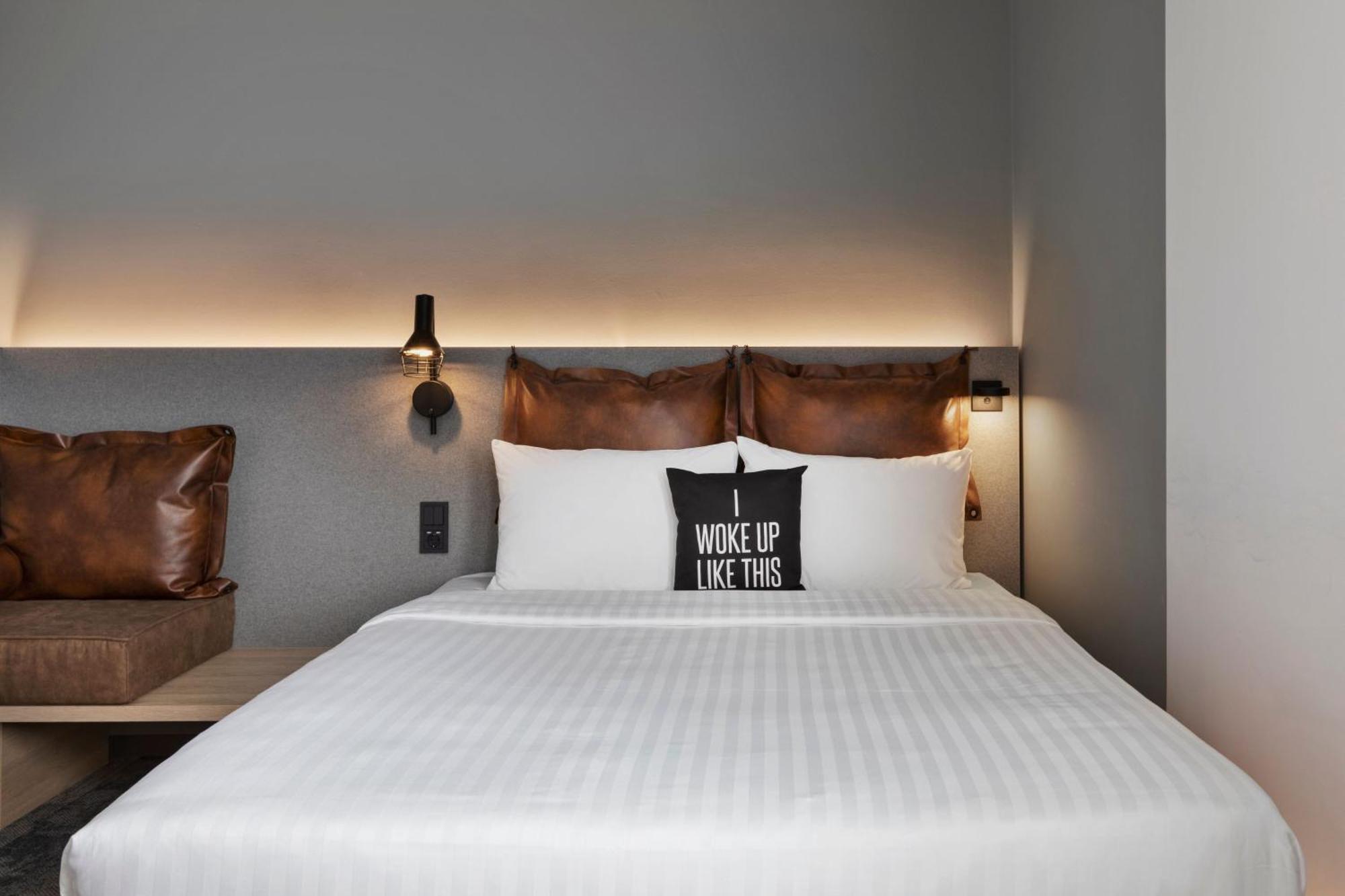 Moxy Duesseldorf City Εξωτερικό φωτογραφία