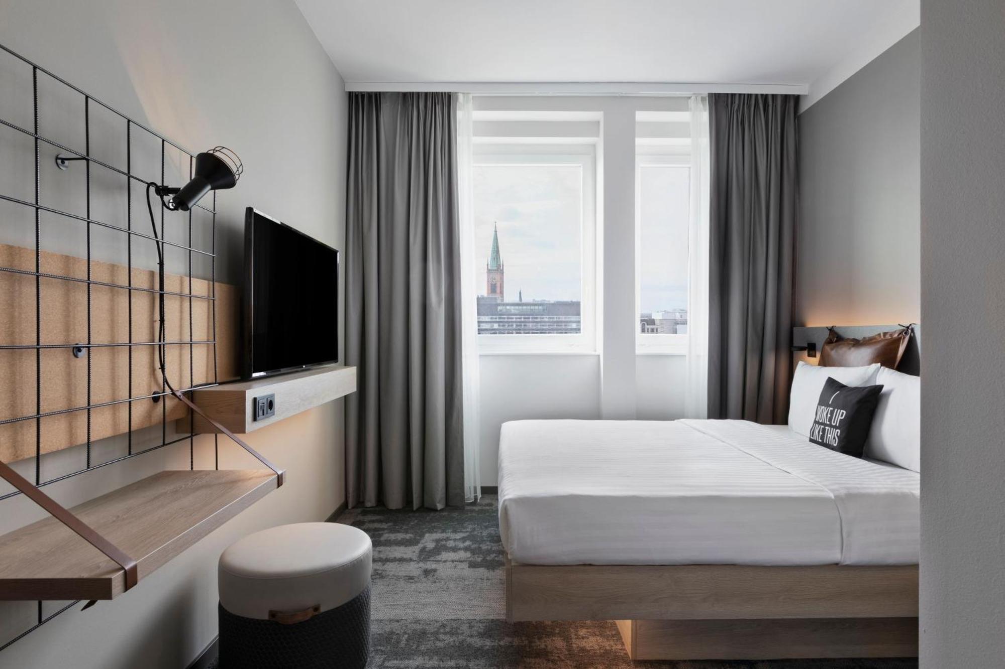 Moxy Duesseldorf City Εξωτερικό φωτογραφία